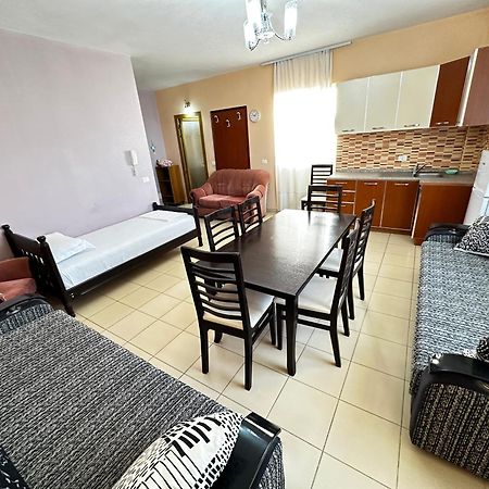 Romance Holiday Garden Inn Драч Екстериор снимка