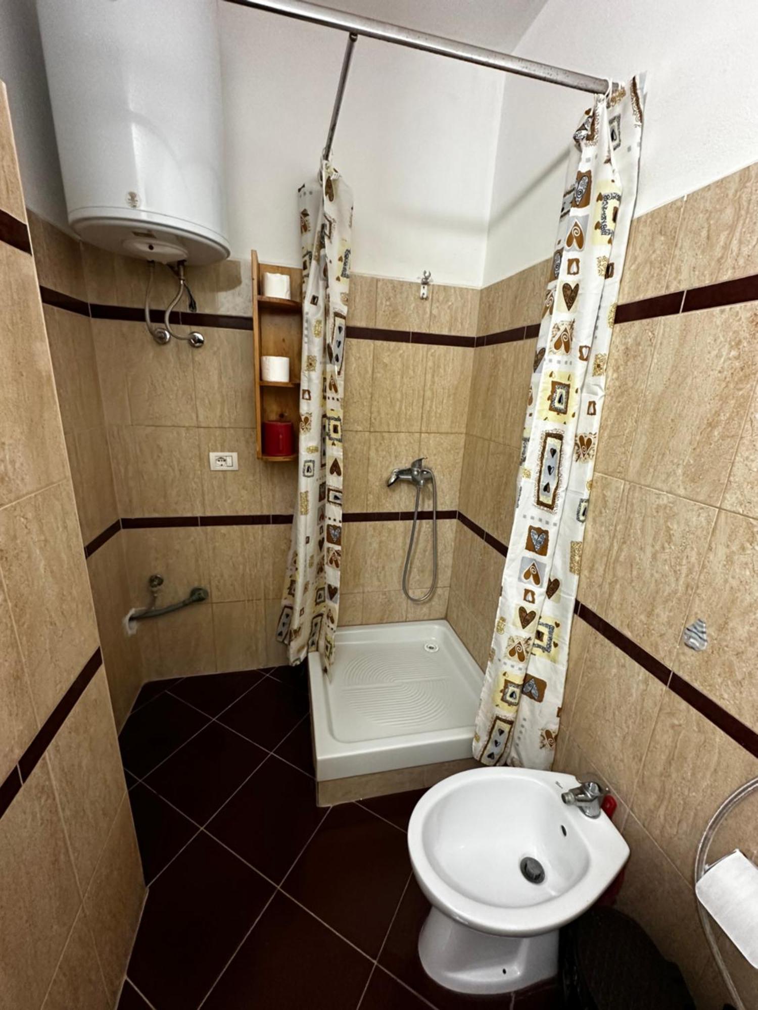 Romance Holiday Garden Inn Драч Екстериор снимка