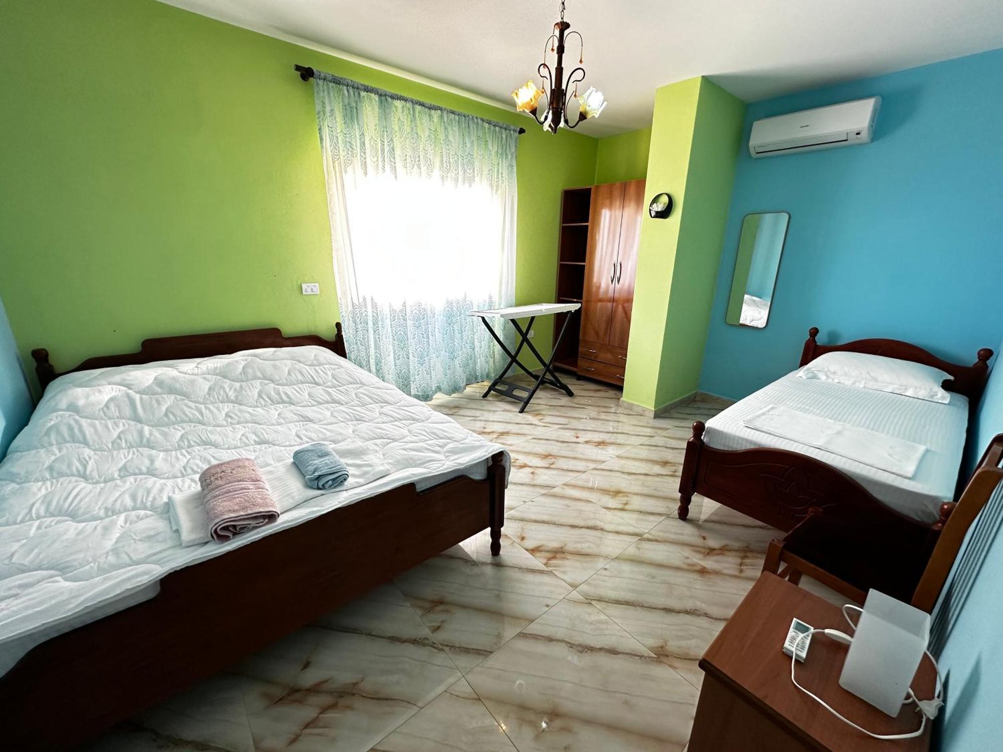 Romance Holiday Garden Inn Драч Екстериор снимка