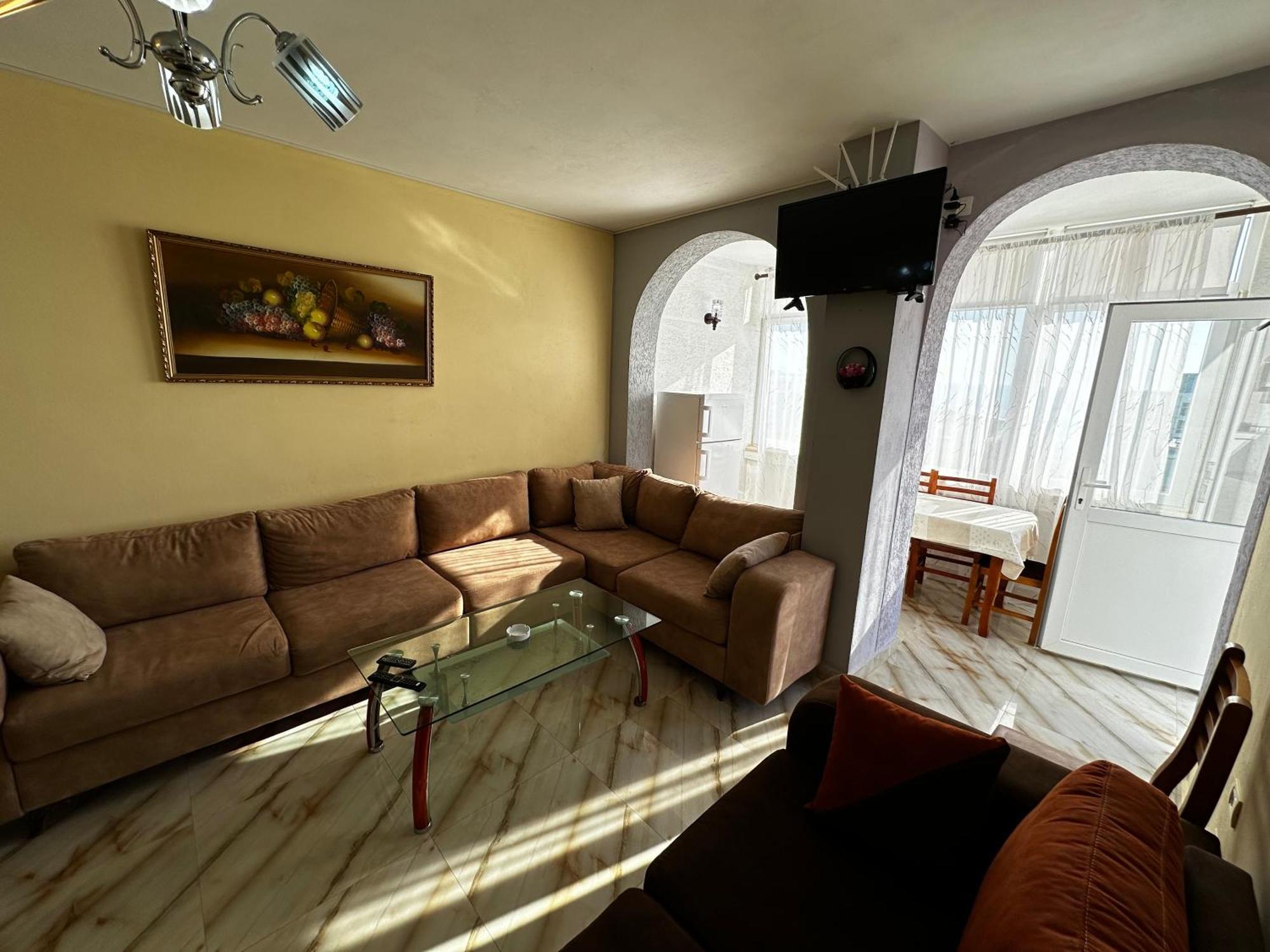 Romance Holiday Garden Inn Драч Екстериор снимка