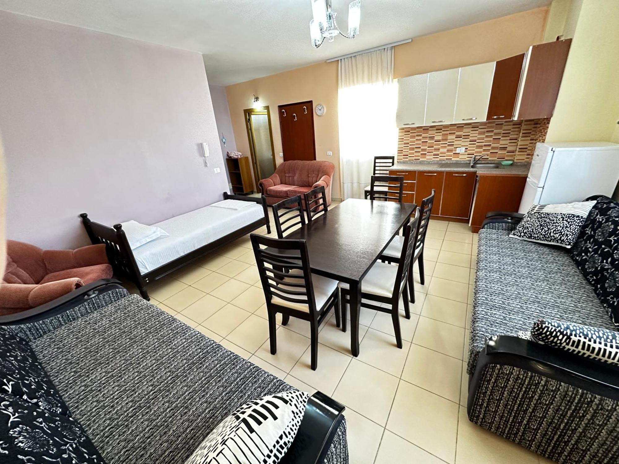 Romance Holiday Garden Inn Драч Екстериор снимка