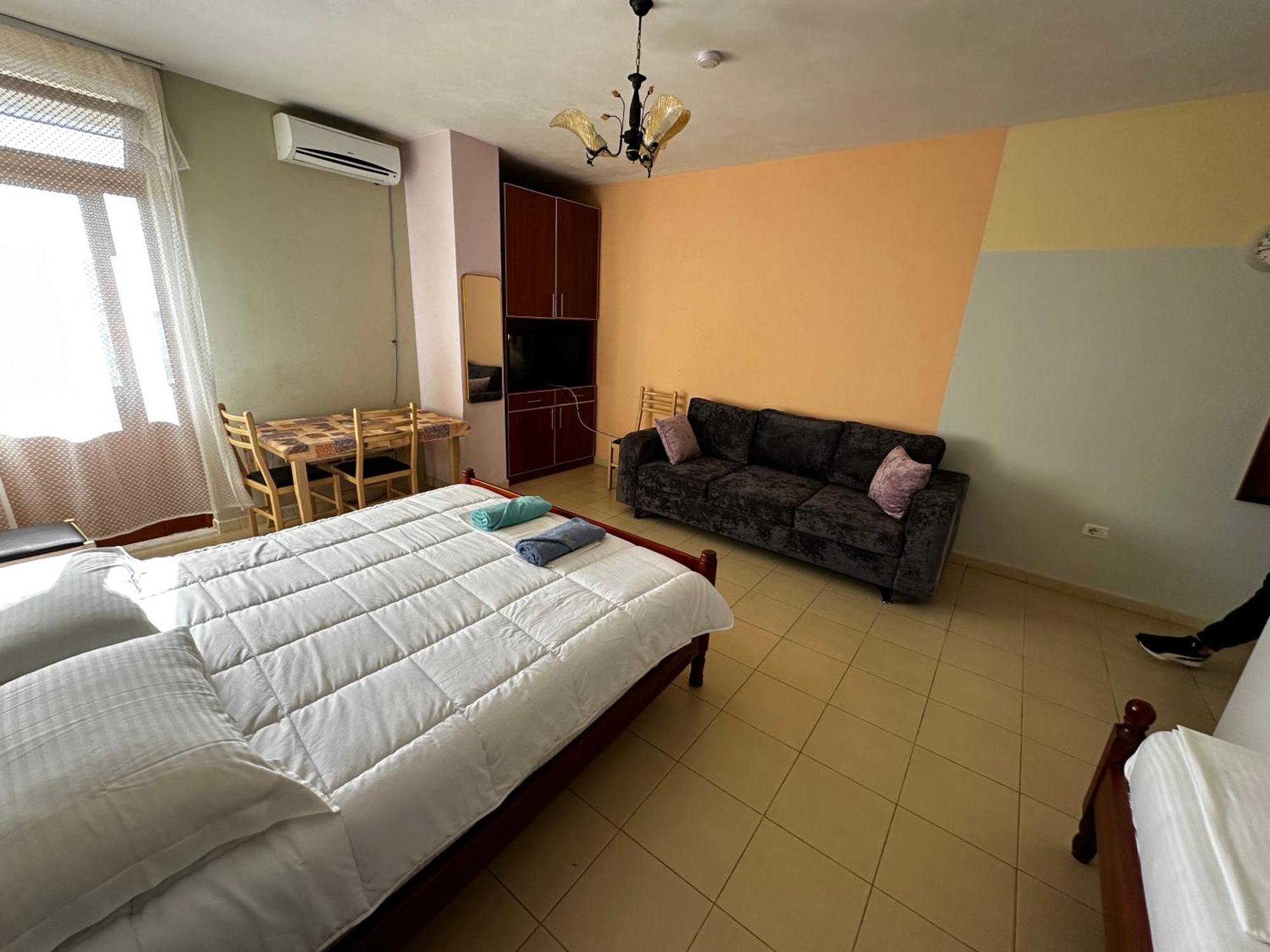 Romance Holiday Garden Inn Драч Екстериор снимка